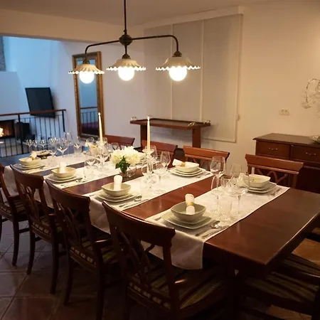 Castle House Rooms, Swimming Pool & Sauna & Tennis Court & Wine Cellar Sežana