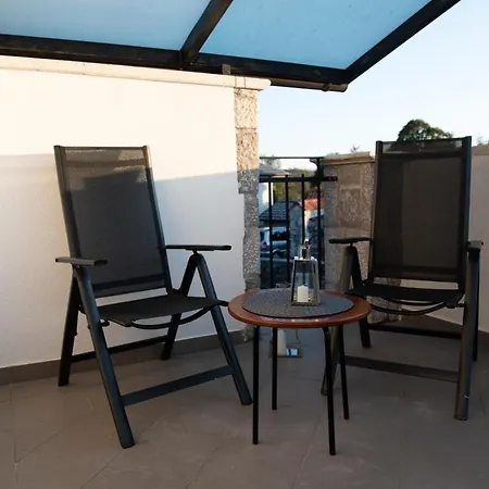 Castle House Rooms, Swimming Pool & Sauna & Tennis Court & Wine Cellar