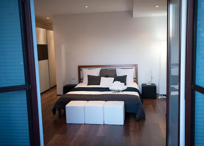 Castle House Rooms, Swimming Pool & Sauna & Tennis Court & Wine Cellar 4*