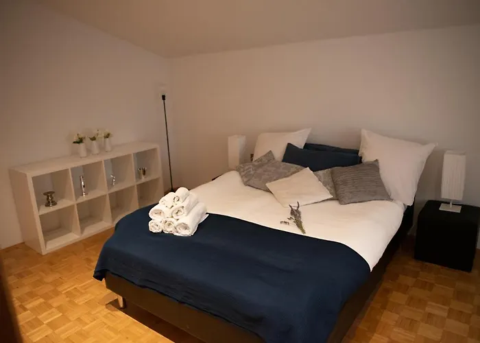 Castle House Rooms, Swimming Pool & Sauna & Tennis Court & Wine Cellar فندق مبيت وإفطار Sežana